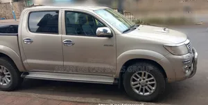 Toyota Hilux 2015 Teal