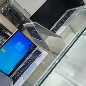 New Laptop HP EliteBook 830 G8 16GB Intel Core i7 SSD 512GB