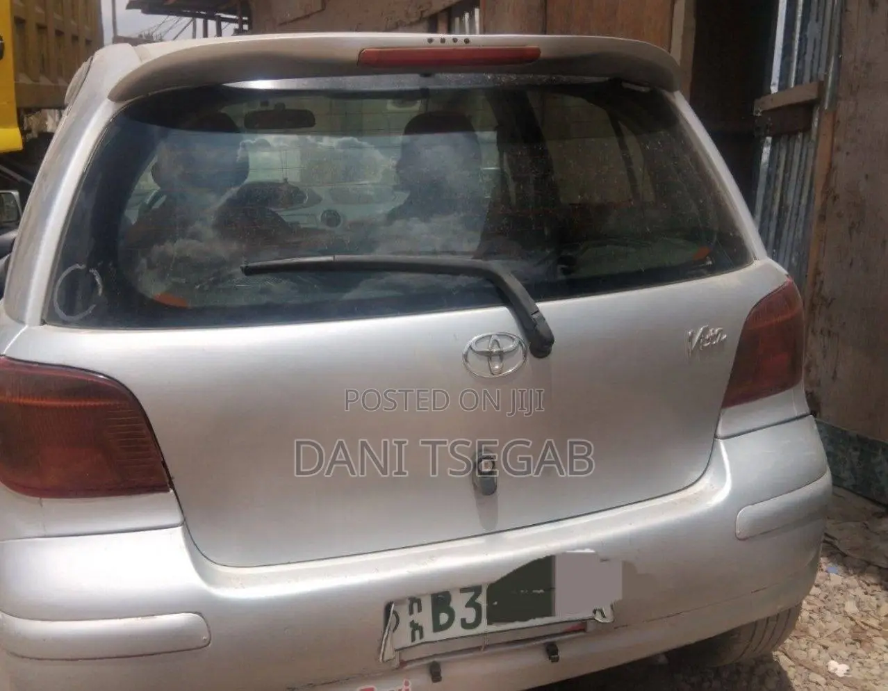 Toyota Vitz 2001 Gray