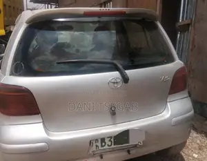 Toyota Vitz 2001 Gray
