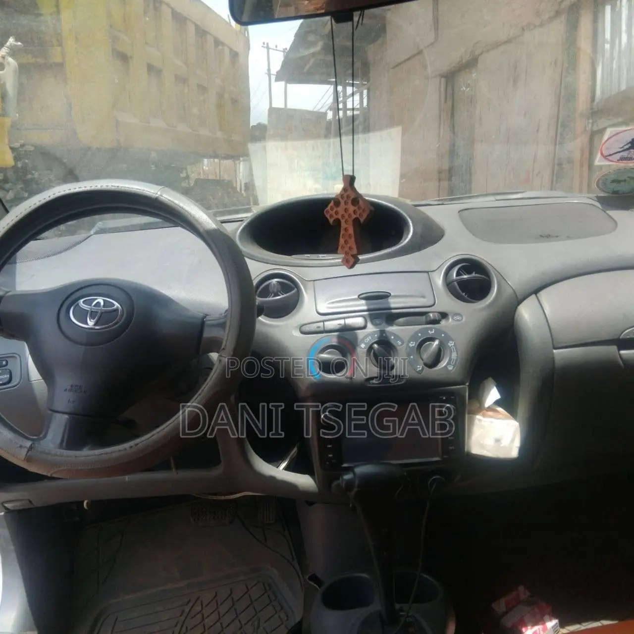 Toyota Vitz 2001 Gray