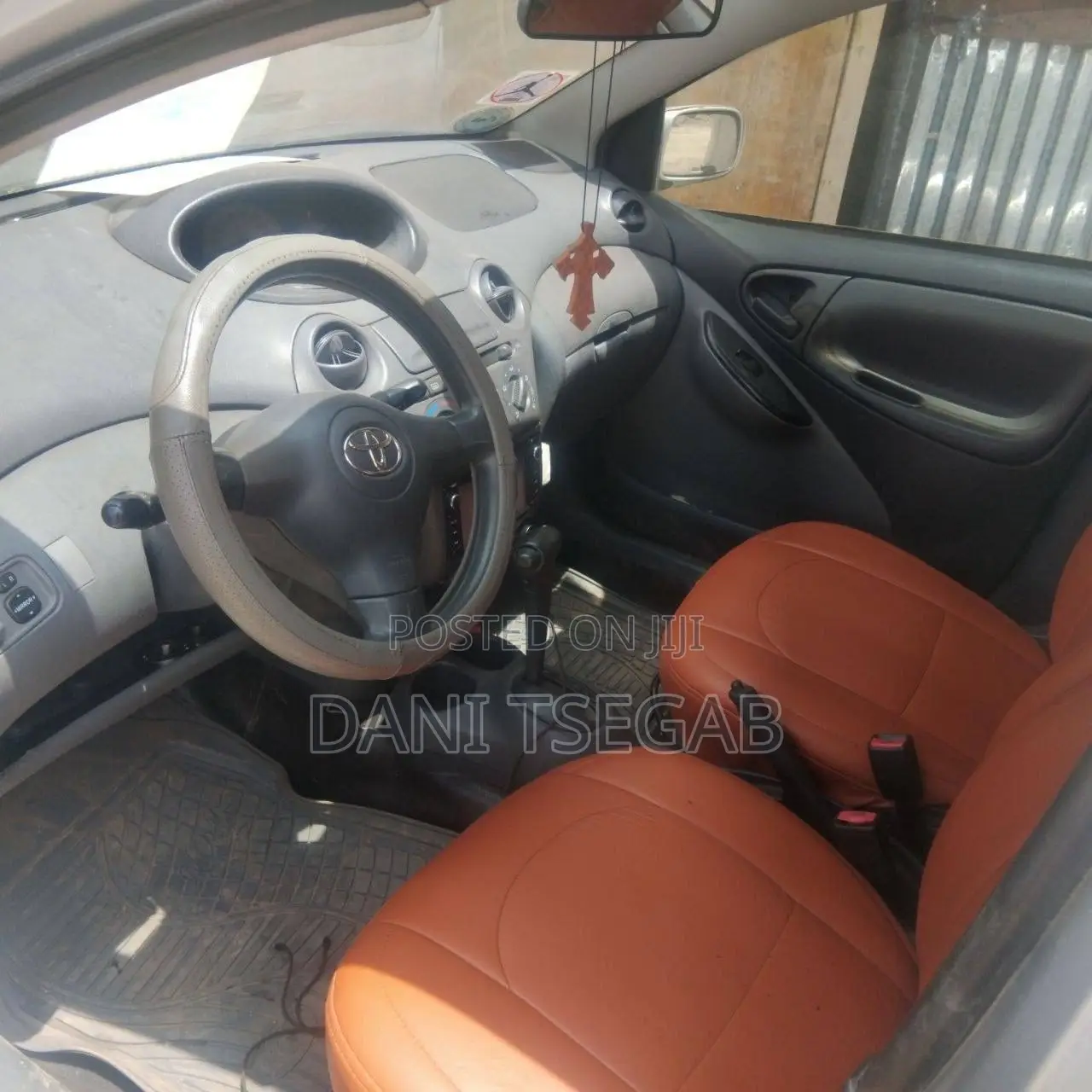 Toyota Vitz 2001 Gray