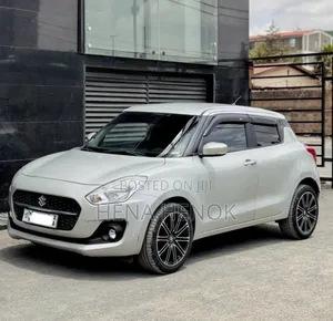 Suzuki Swift 2021 Silver