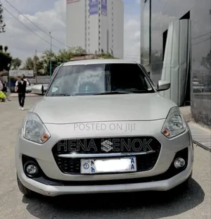 Suzuki Swift 2021 Silver