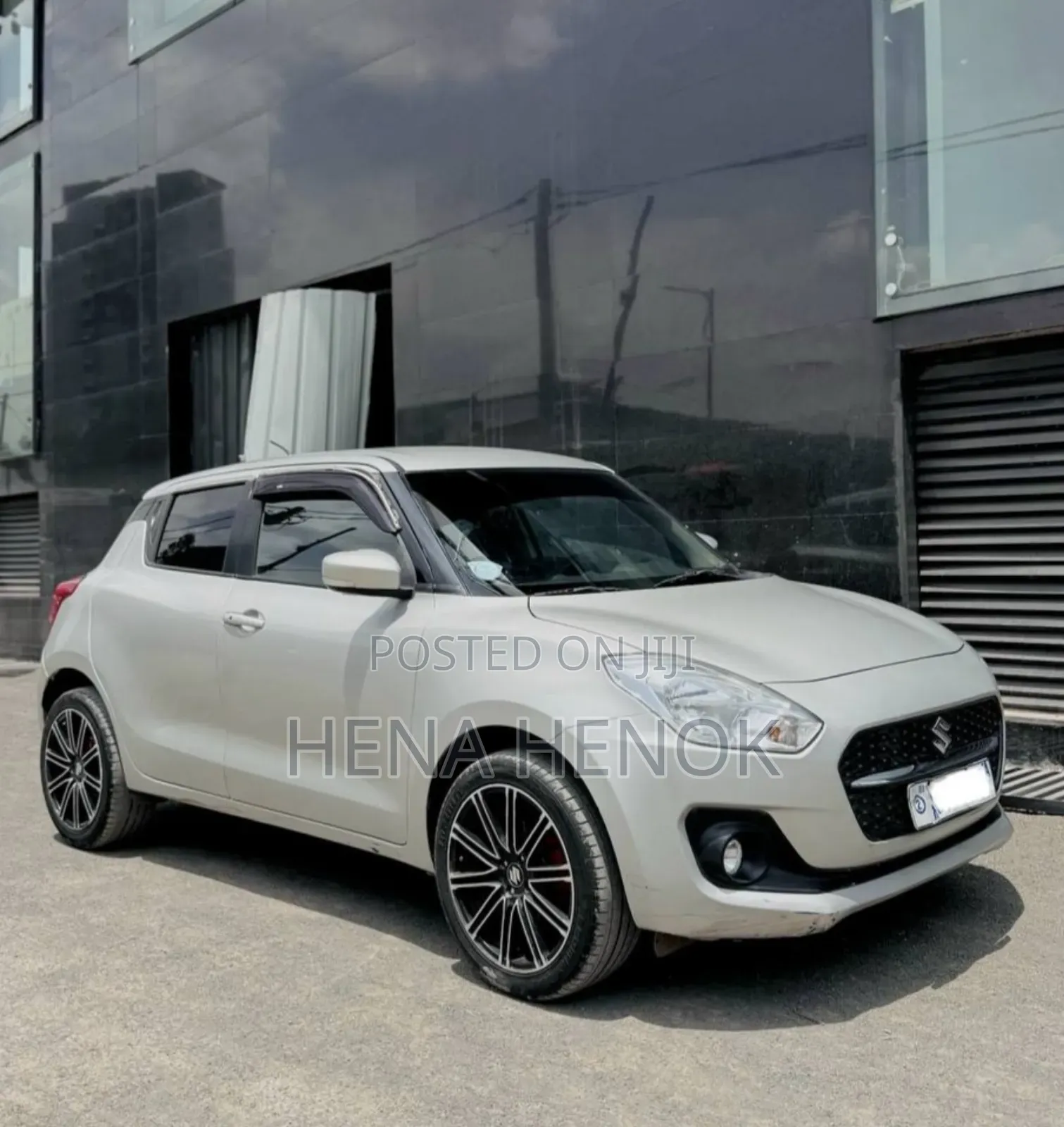 Suzuki Swift 2021 Silver