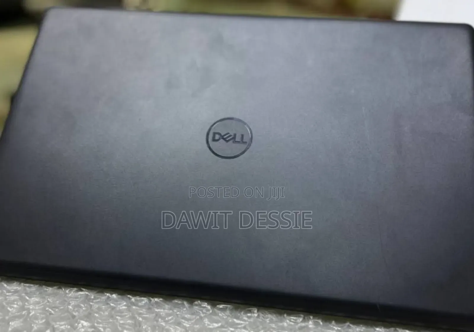 New Laptop Dell Vostro 3520 8GB Intel Core i5 SSD 1T