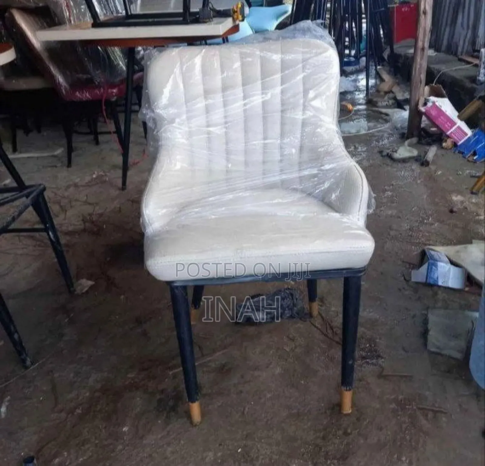 የሆቴል ወንበር (Hotel Chair)