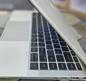 New Laptop HP EliteBook 1040 G8 16GB Intel Core i7 SSD 512GB