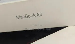 New Laptop Apple MacBook Air 2025 M4 15-inch 16GB Apple M4 SSD 512GB