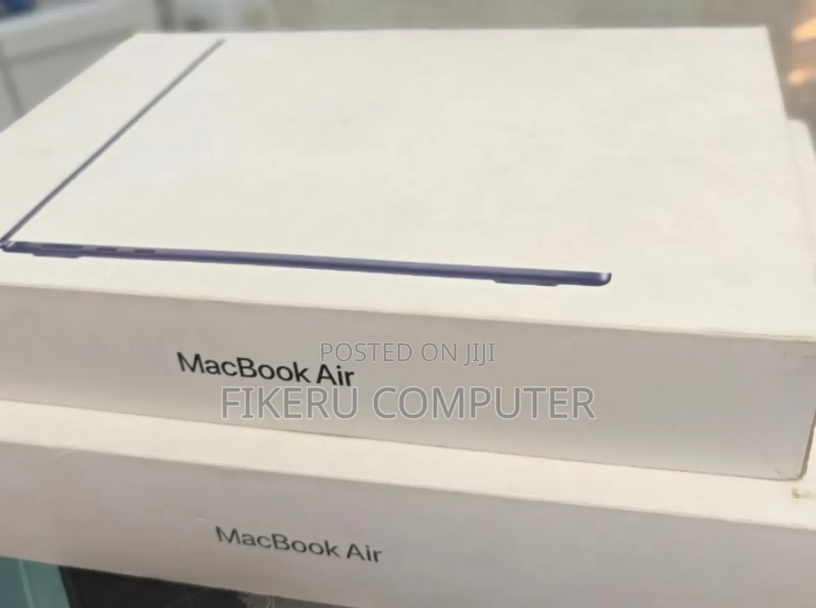 New Laptop Apple MacBook Air 2025 M4 13-inch 16GB Apple M4 SSD 256GB