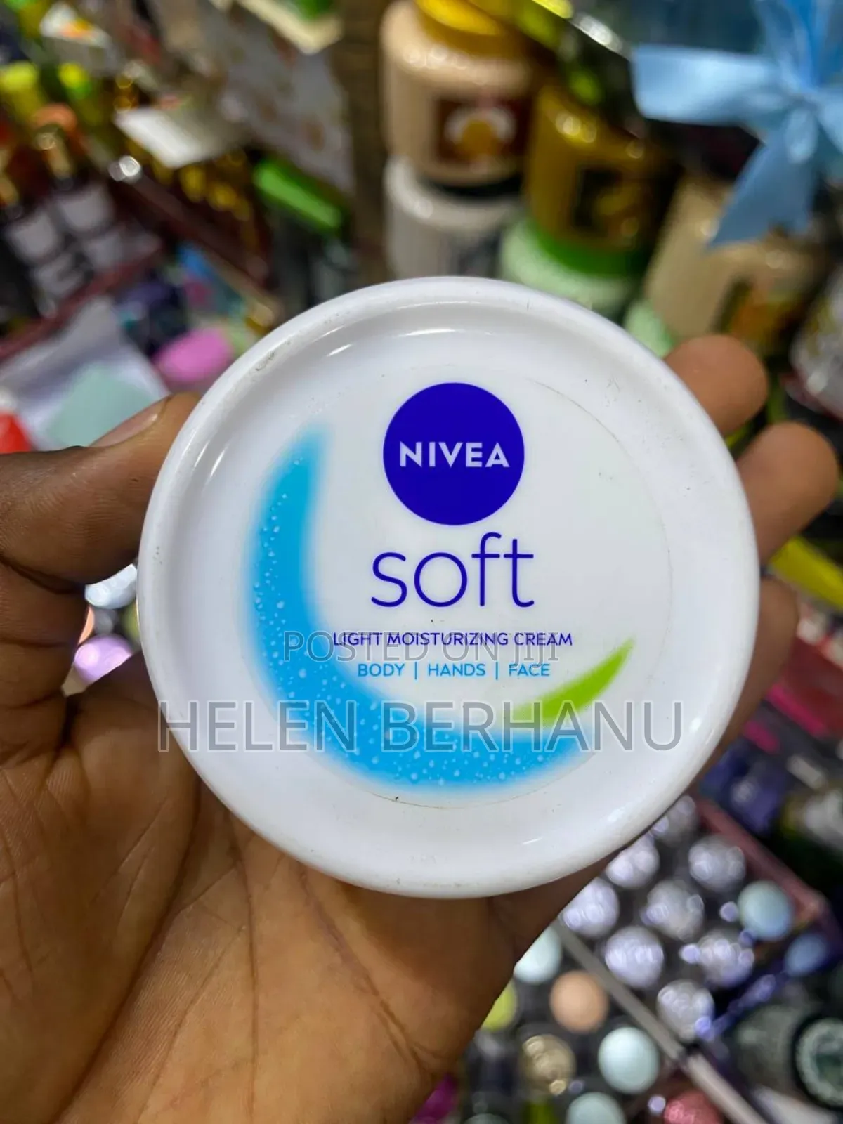 Nivea Soft Light Moisturizing Cream – Face, Hands Body (200ml)