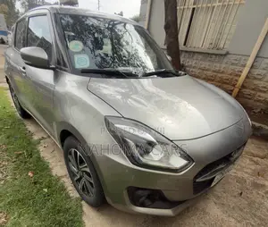 Suzuki Swift 2021 Silver