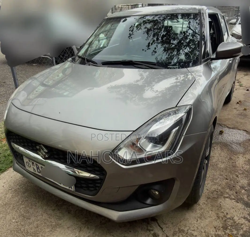 Suzuki Swift 2021 Silver