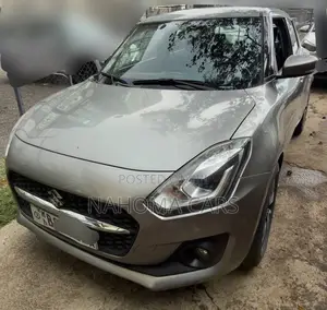 Suzuki Swift 2021 Silver