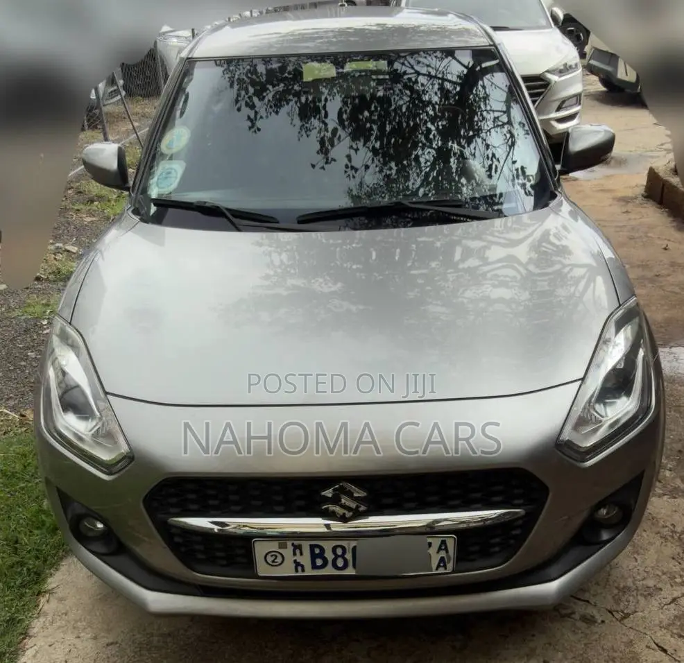 Suzuki Swift 2021 Silver