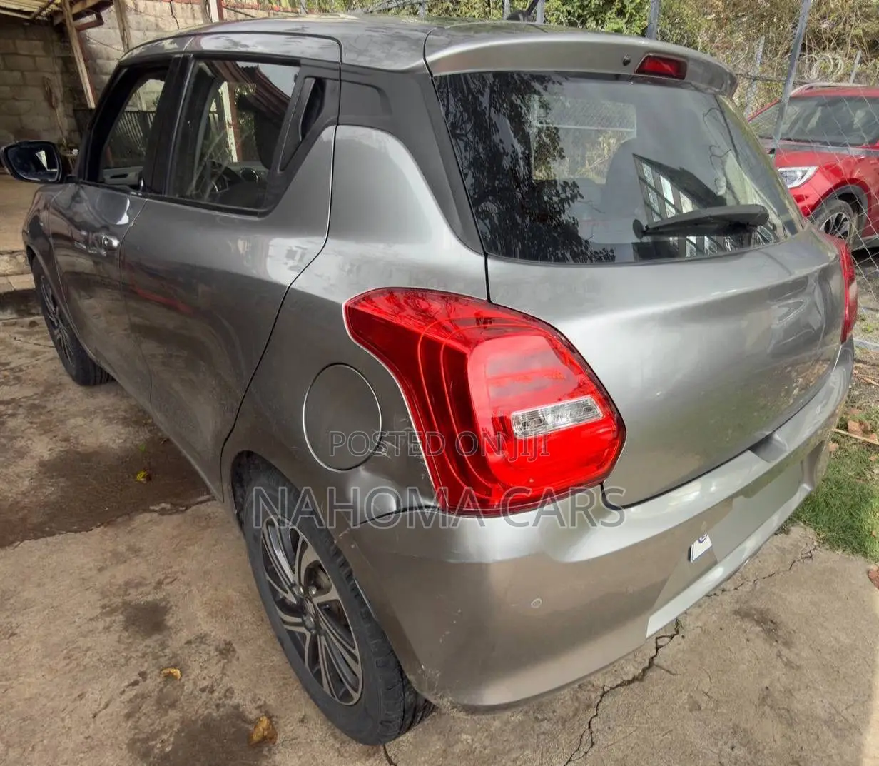 Suzuki Swift 2021 Silver