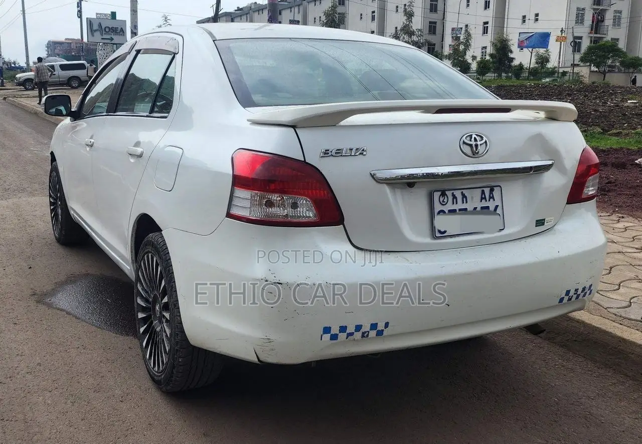 Toyota Yaris 2009 White