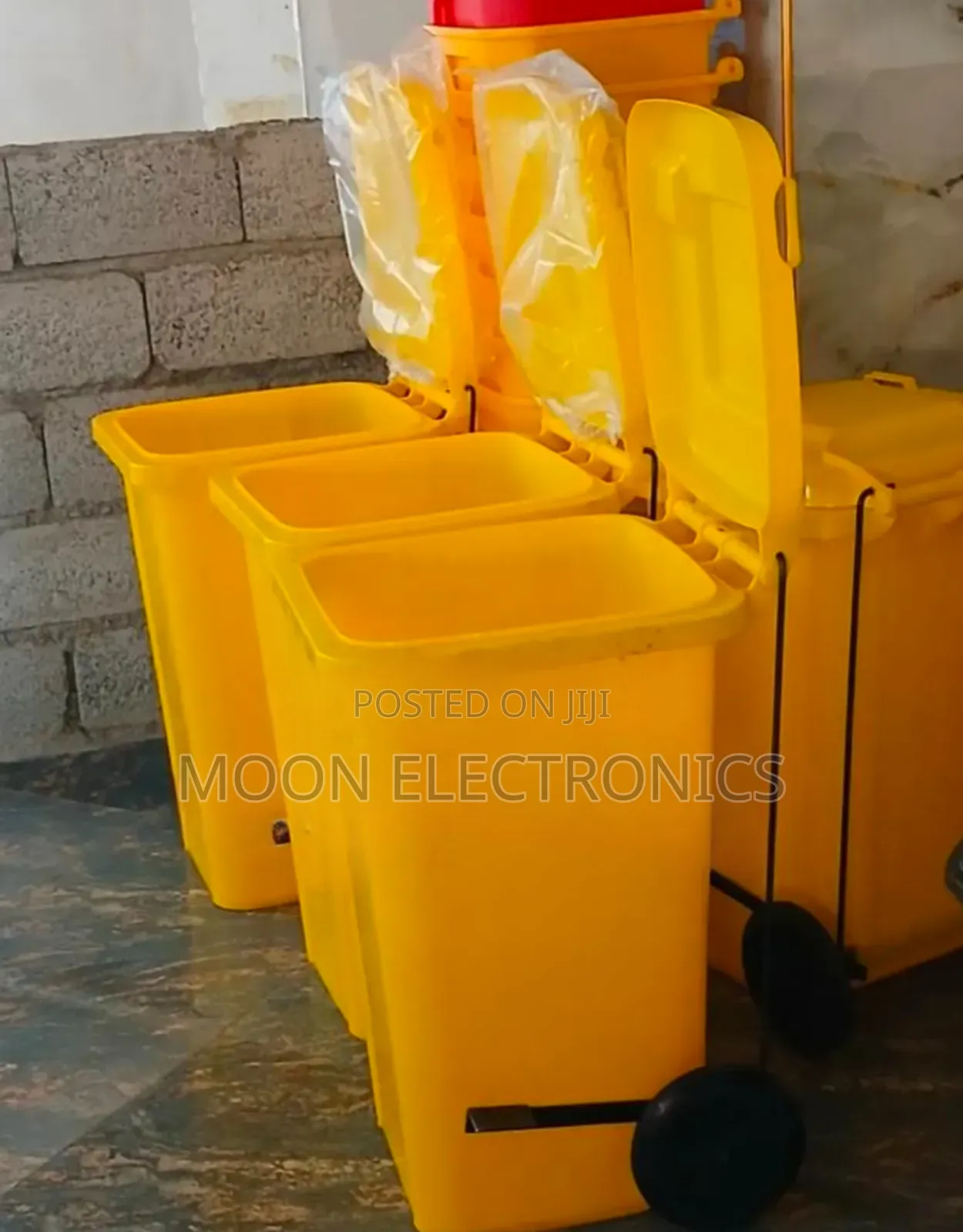 100l Garbage Bin With Pedal –Large Capacity, Clean Hygienic!