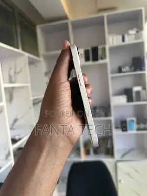New Apple iPhone 13 128 GB White