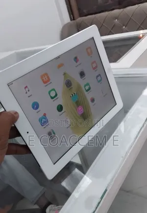 New Apple iPad 9.7 32 GB White