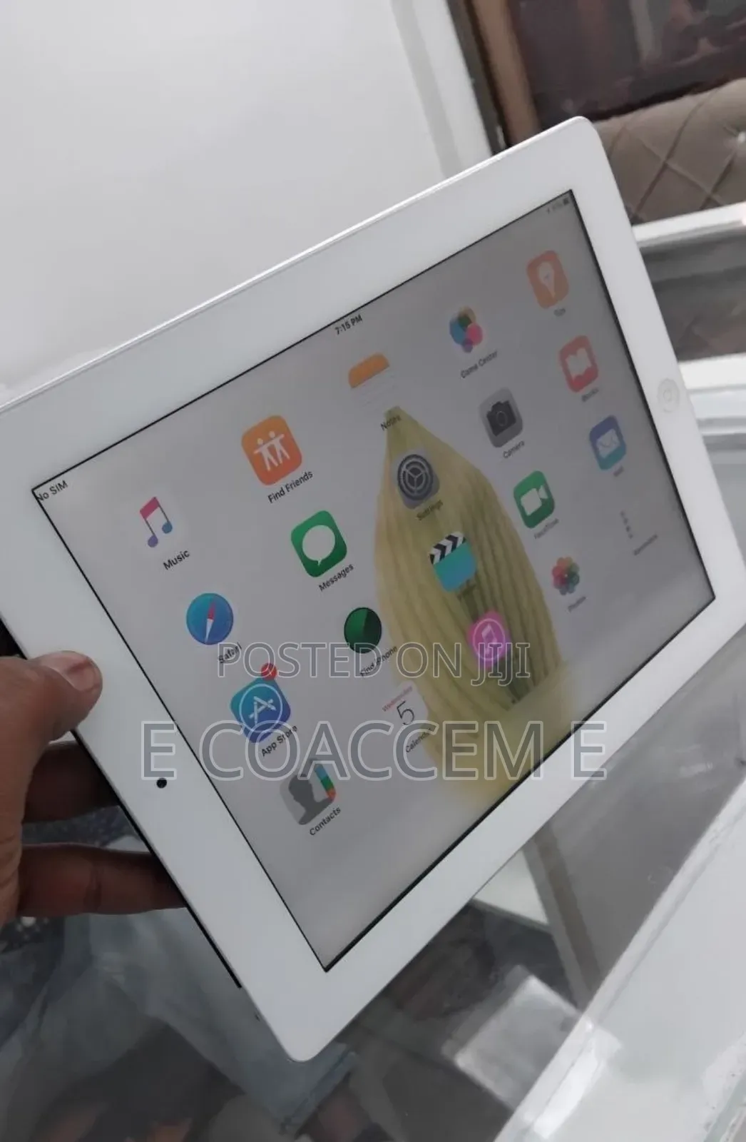 New Apple iPad 9.7 32 GB White