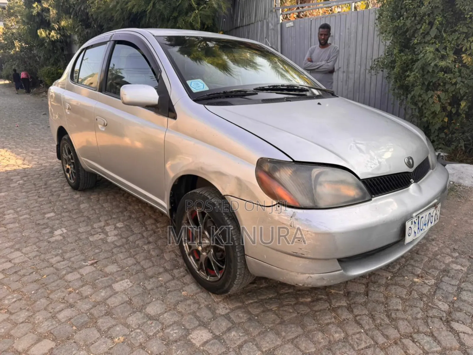 Toyota Platz 2001 Silver