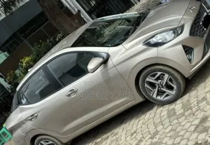 Hyundai I10 2023 Gold