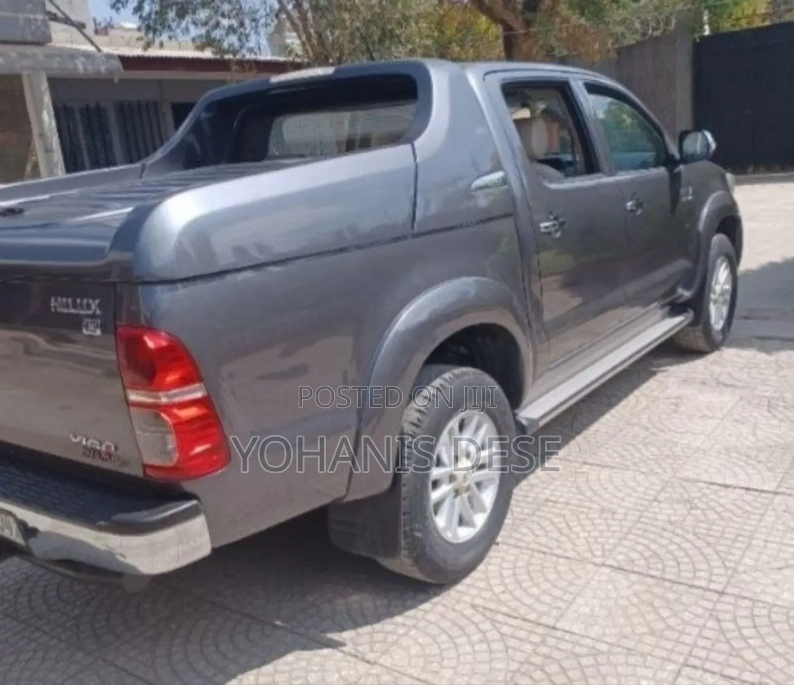 Toyota Hilux 2014 Black