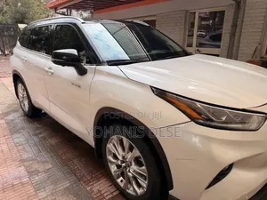 Toyota Highlander 2024 White
