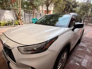 Toyota Highlander 2024 White