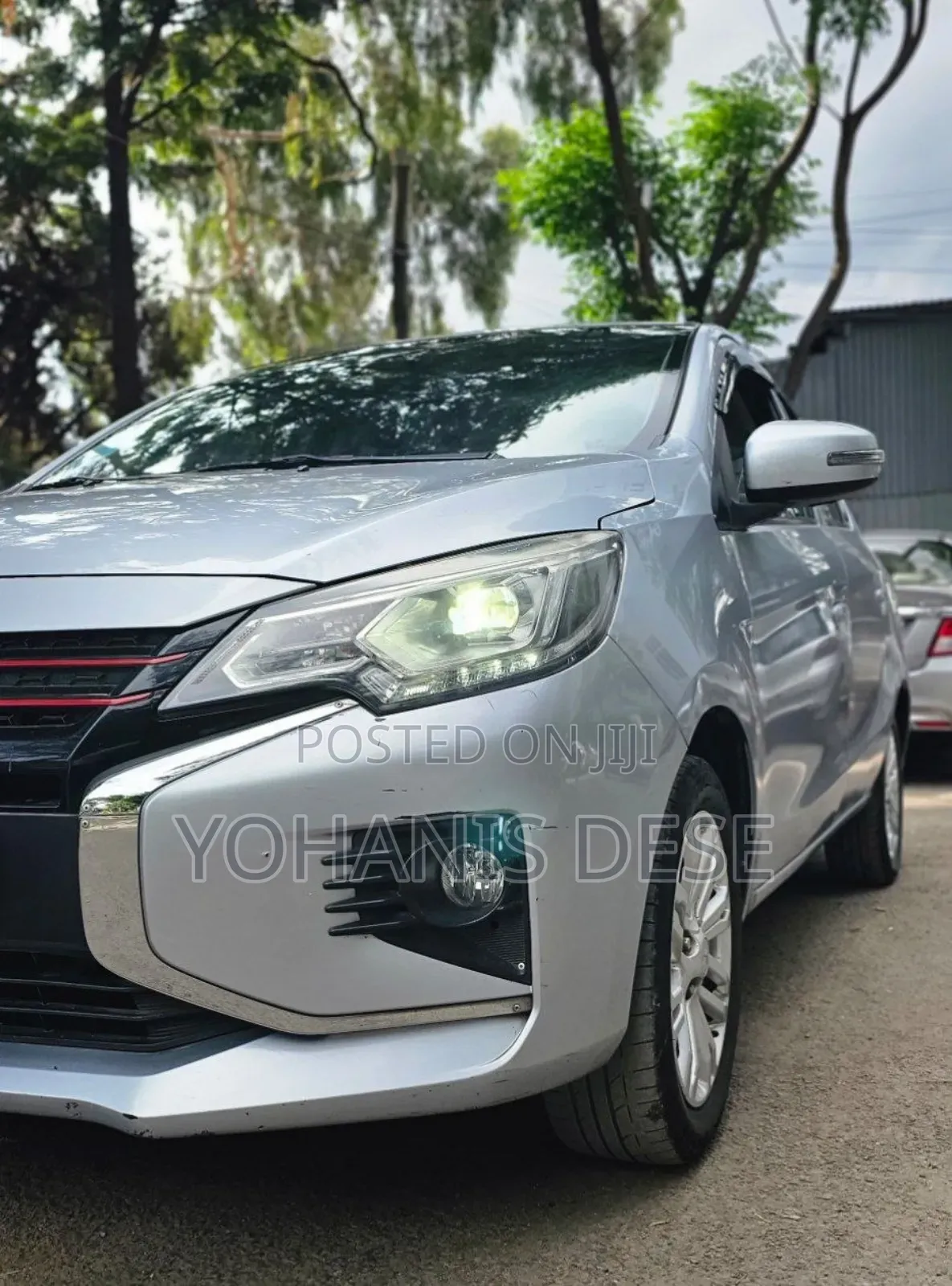 Mitsubishi Attrage 2022 Silver