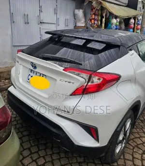 Toyota C-HR 2023 White