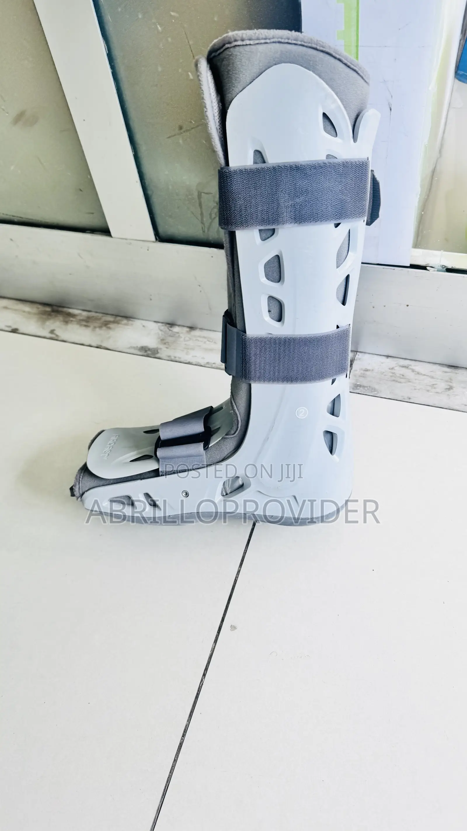 Orthopedic Adjustable Ankle Walker Booaaaat Air Circulation Walking