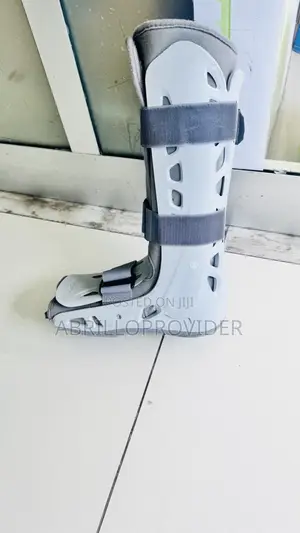 Orthopedic Adjustable Ankle Walker Booaaaat Air Circulation Walking