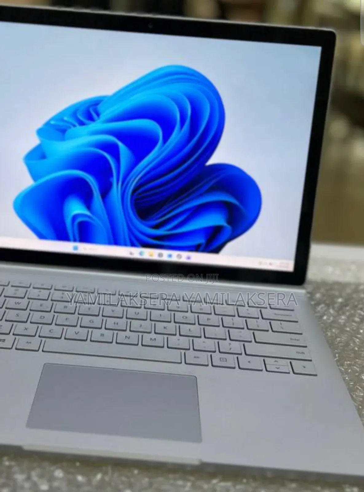 New Laptop Microsoft Surface Book 3 16GB Intel Core i7 SSD 256GB