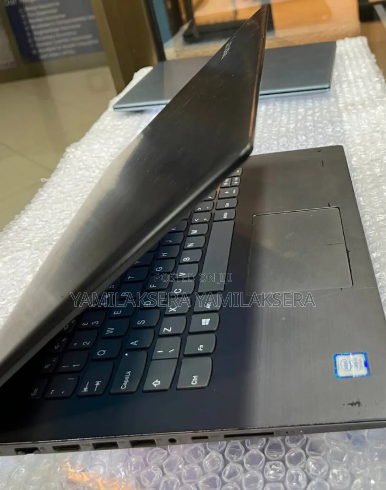 Laptop Lenovo IdeaPad 320 4GB Intel Core i5 HDD 1T