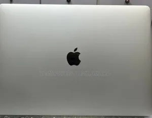 New Laptop Apple MacBook Pro 2018 16GB Intel Core i7 SSD 256GB