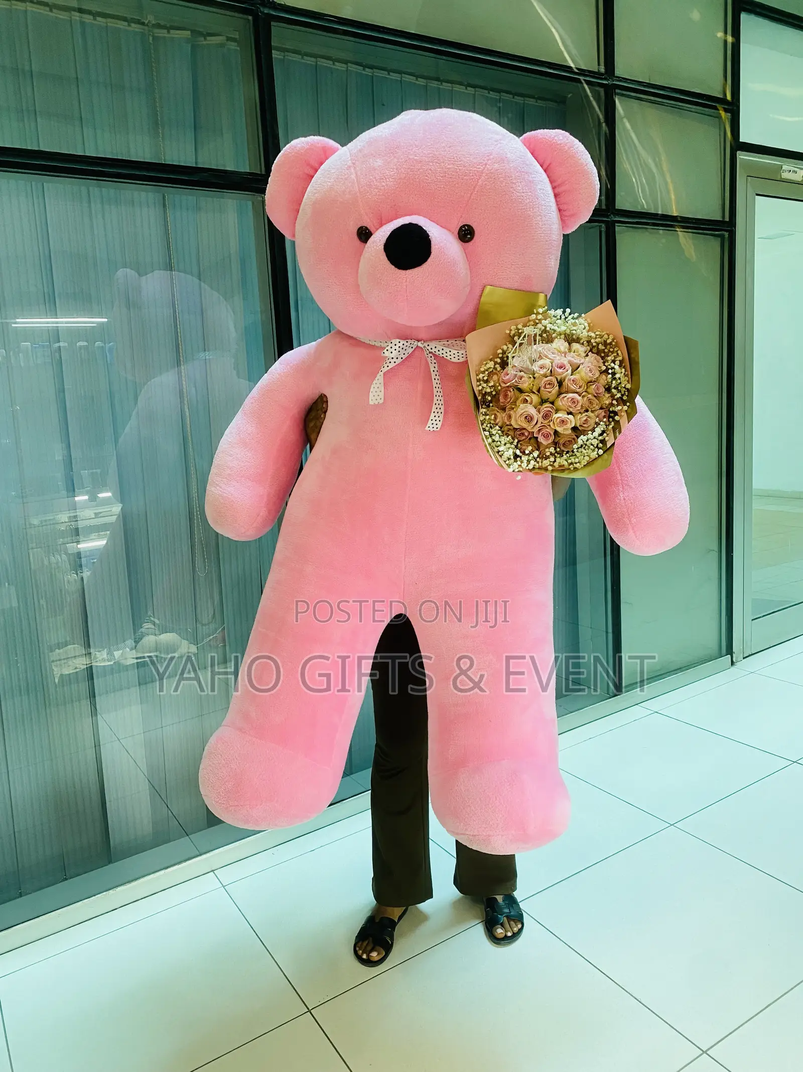 3xl Toy With Bouquet