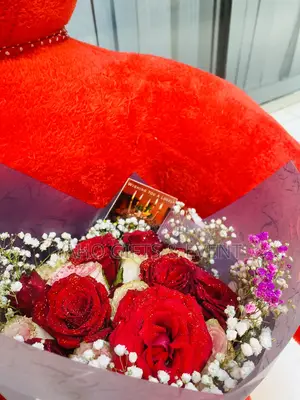 3xl Teddy Bear Torta and Flower Gift