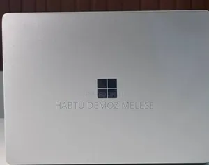 New Laptop Microsoft Surface Go 4GB Intel Core i5 SSD 256GB