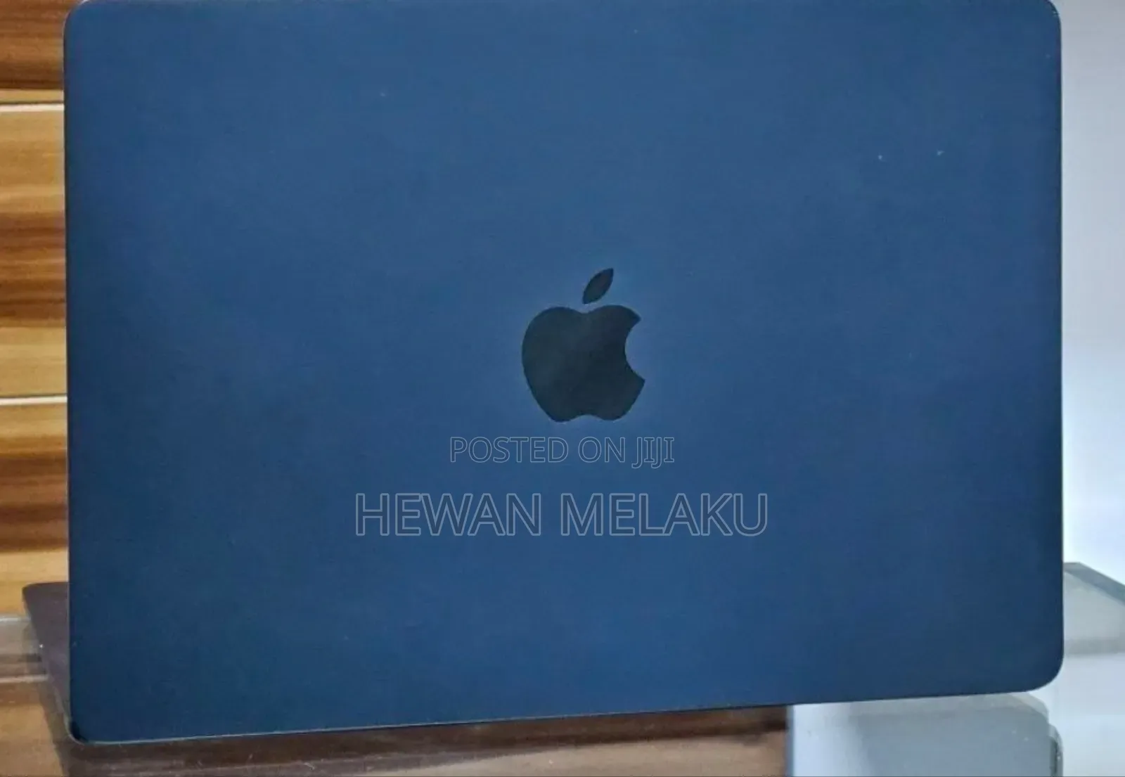 New Laptop Apple MacBook Air 2025 M4 13-inch 16GB Apple M4 SSD 256GB