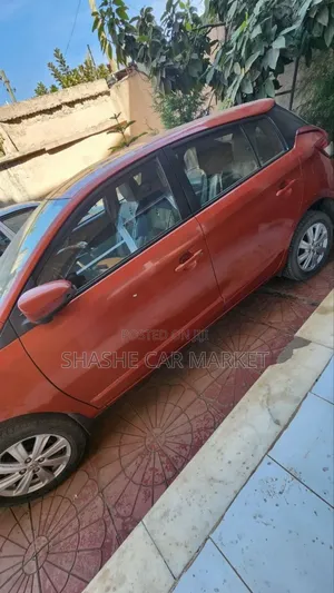 Toyota Yaris 2017 Pearl