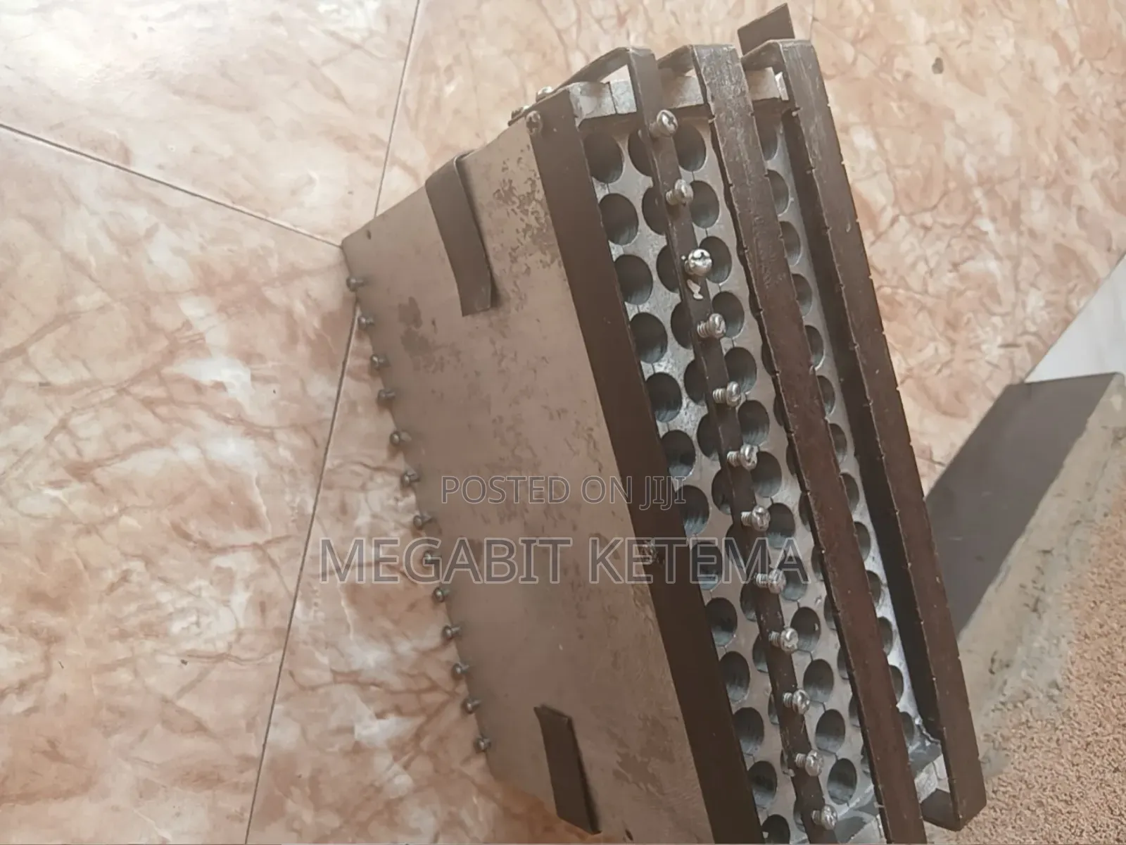 የሻማ ሞልድ ባለ 64 እና የሻማ ማሸጊያ ካርቶን
