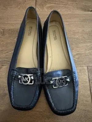 Micheal Kors Shoe