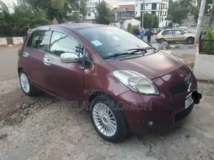 Toyota Yaris 2010 Red