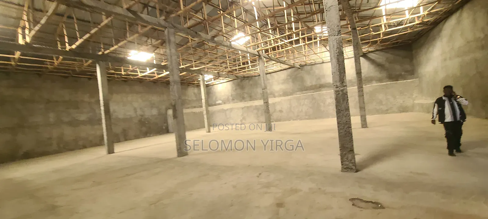 የሚከራይ መጋዘን