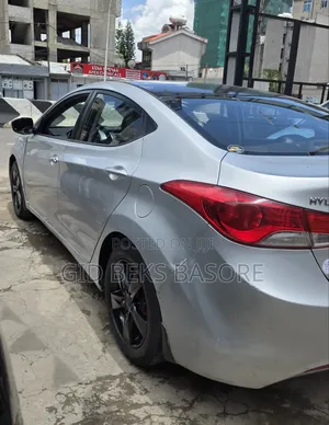 Hyundai Elantra 2013 Silver