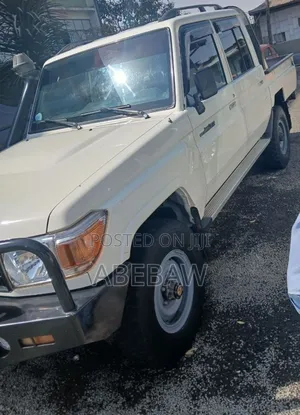 Toyota Land Cruiser 2021 White
