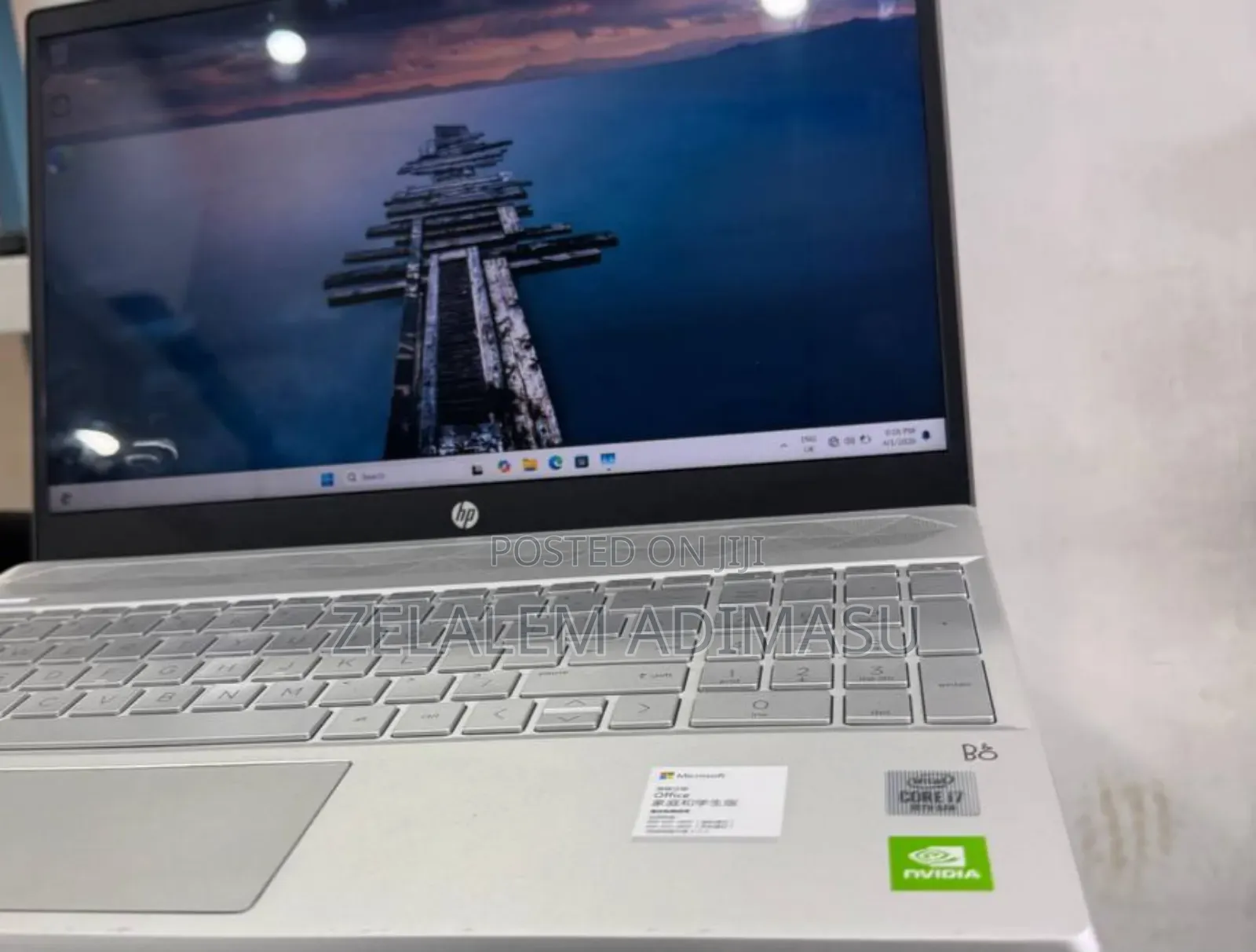 New Laptop HP Pavilion 15 8GB Intel Core i7 SSD 512GB