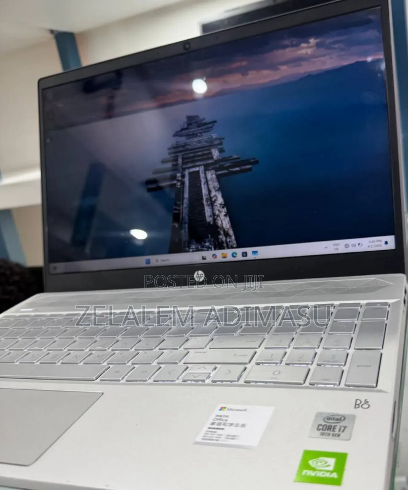 New Laptop HP Pavilion 15 8GB Intel Core i7 SSD 512GB